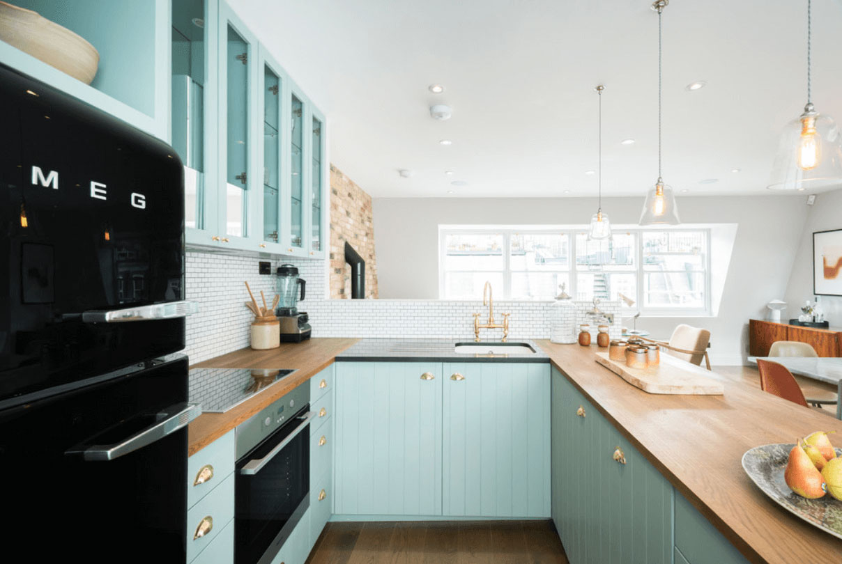 طراحی آشپزخانه با رنگ پاستلی برای کابینت ها