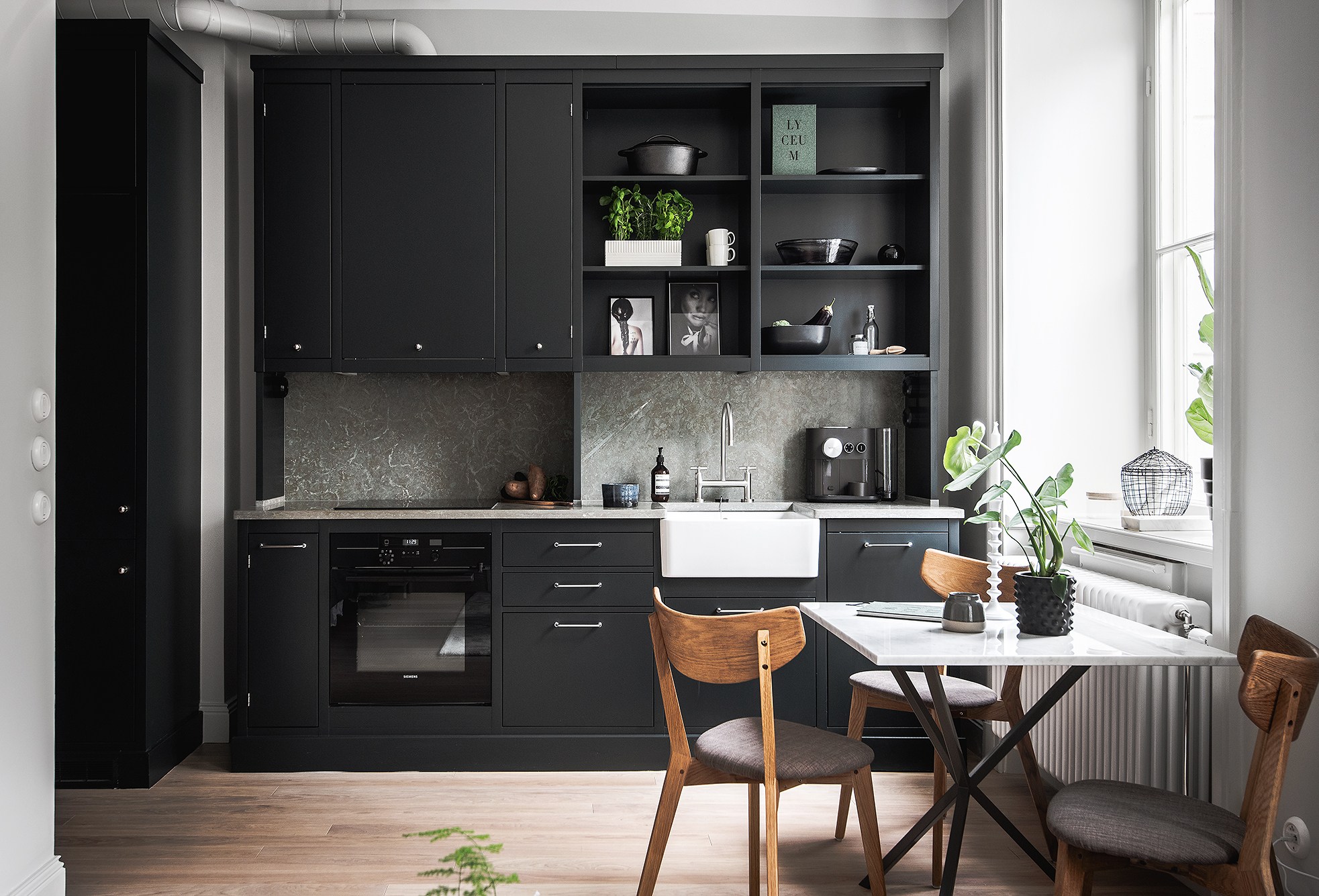 black lined kitchen for small spaces luxazin